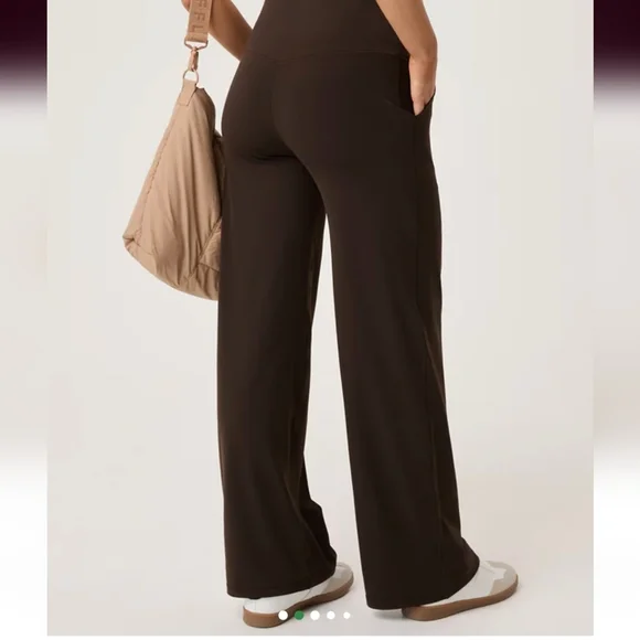 OFFLINE By Aerie Real Me XTRA High Waisted Trouser M Short - Picture 2 of 5